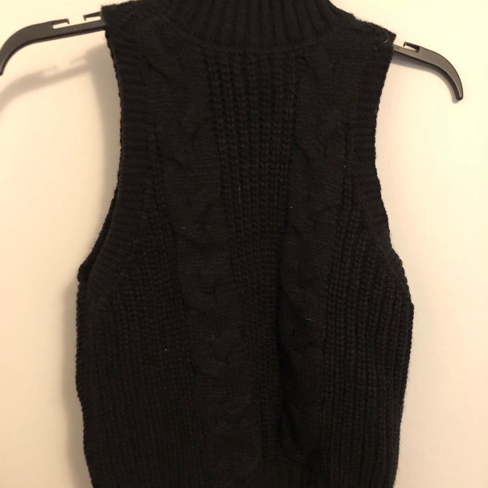 Black Cropped Tank Top With Turtleneck